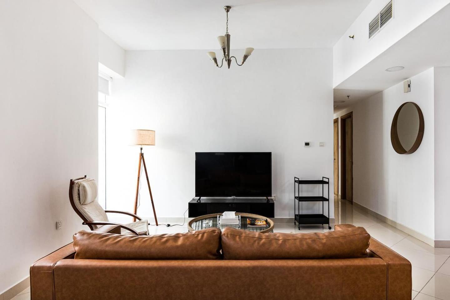 Tranquil Retreat With Epic Marina View Appartement Dubai